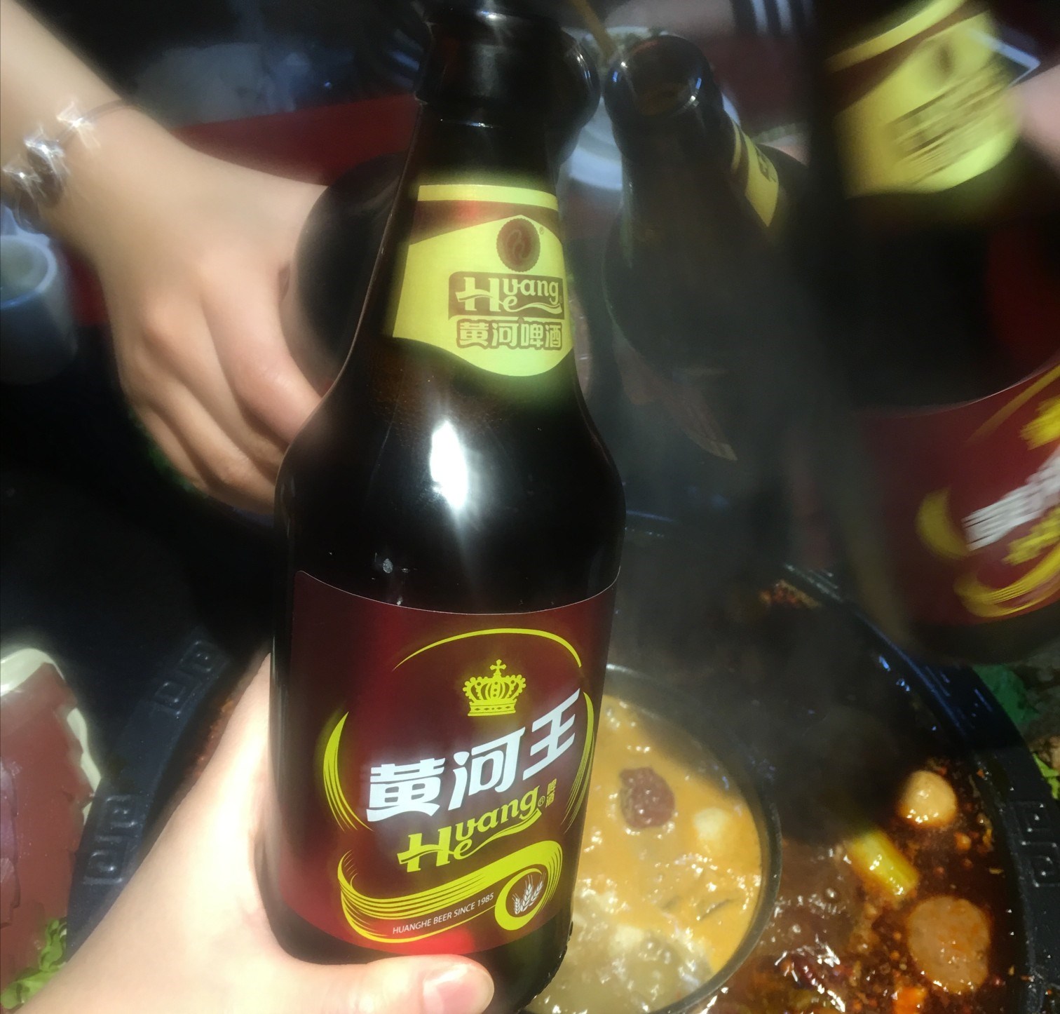 啤酒喝啤酒喝什么牌子?兰州黄河牌口感细腻甘甜常温喝不涩口已推荐