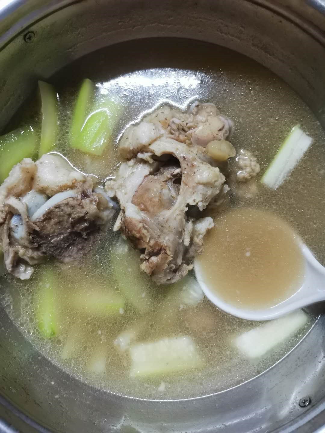 猪骨炖汤!温氏!