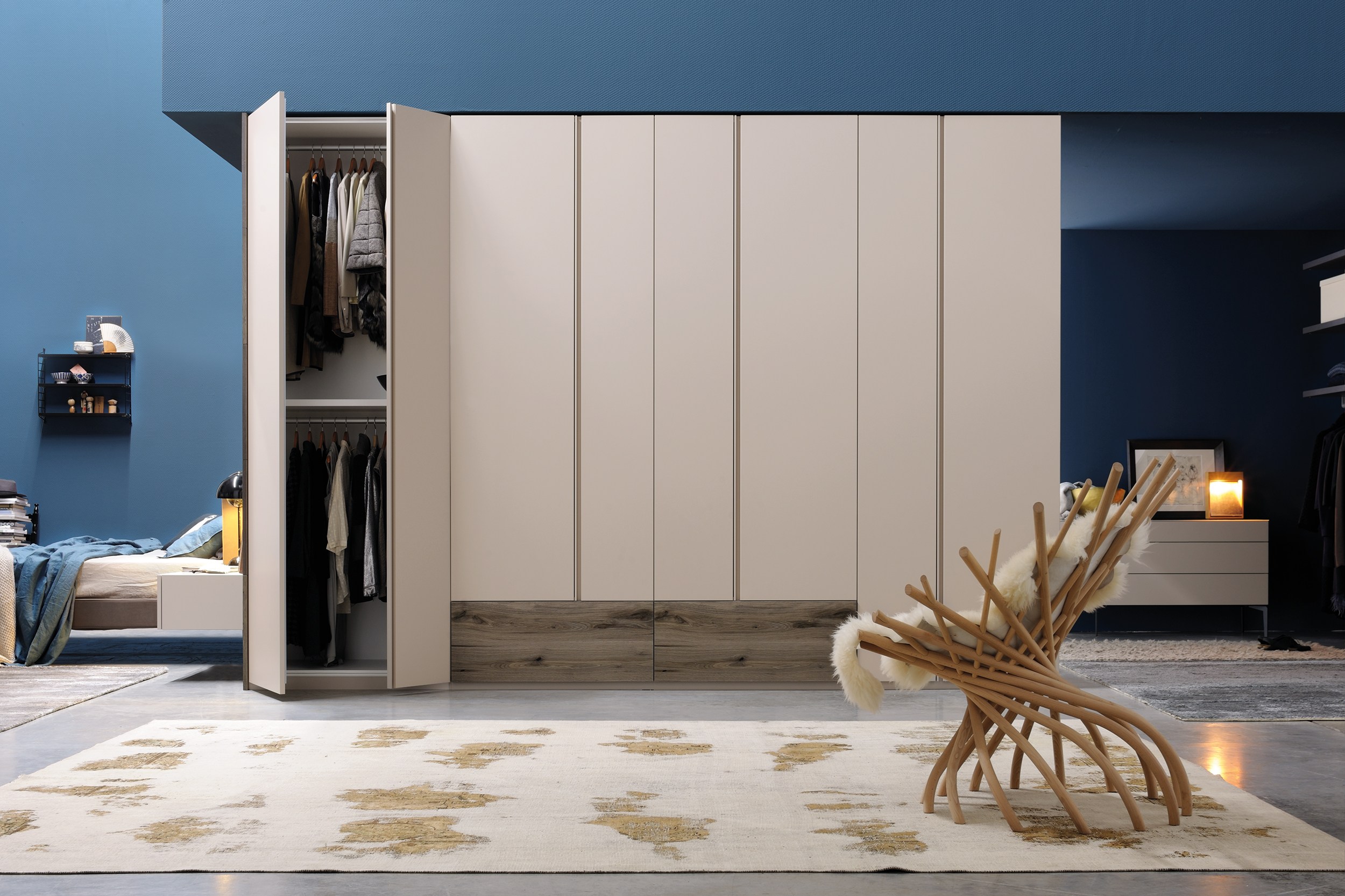 窄边框玻璃门衣柜 意式全玻璃储物柜展示柜定制————东方财富网