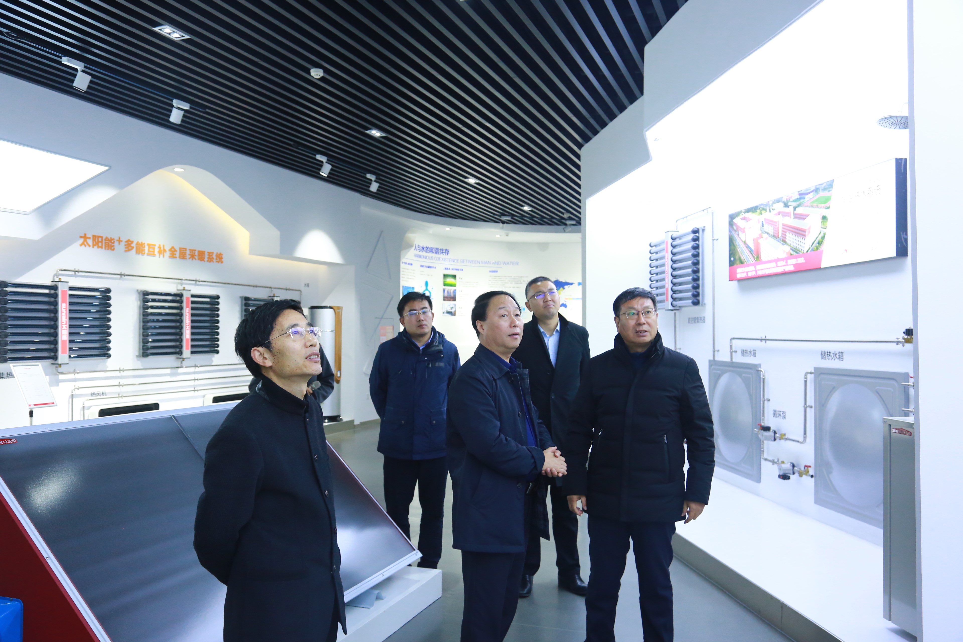 总工程师焦青太,日出东方控股股份有限公司净水产业公司总经理徐建