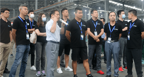 问题1为什么欧昊集团增持之前严春来和李雪峰就入职金刚玻璃这张图是