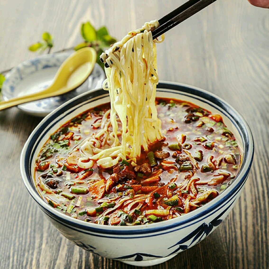 今天还吃面,航天电器真香!