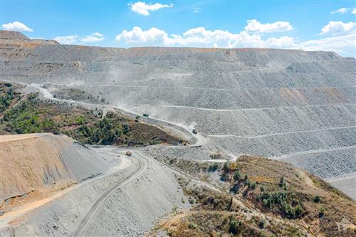 四川安宁股份股份有限公司潘家田矿山原始地貌