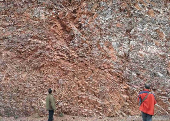 st华钰风雨过后见彩虹贵州泥堡金矿储量大品位高