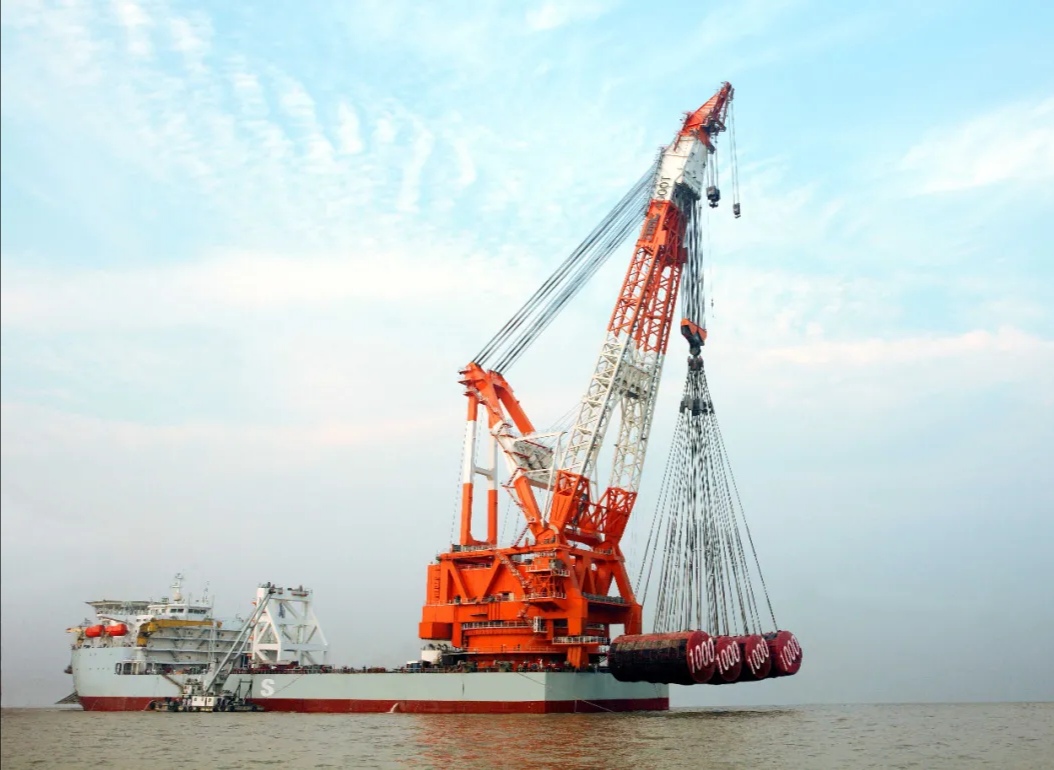 4年缔造浮吊市场传奇
