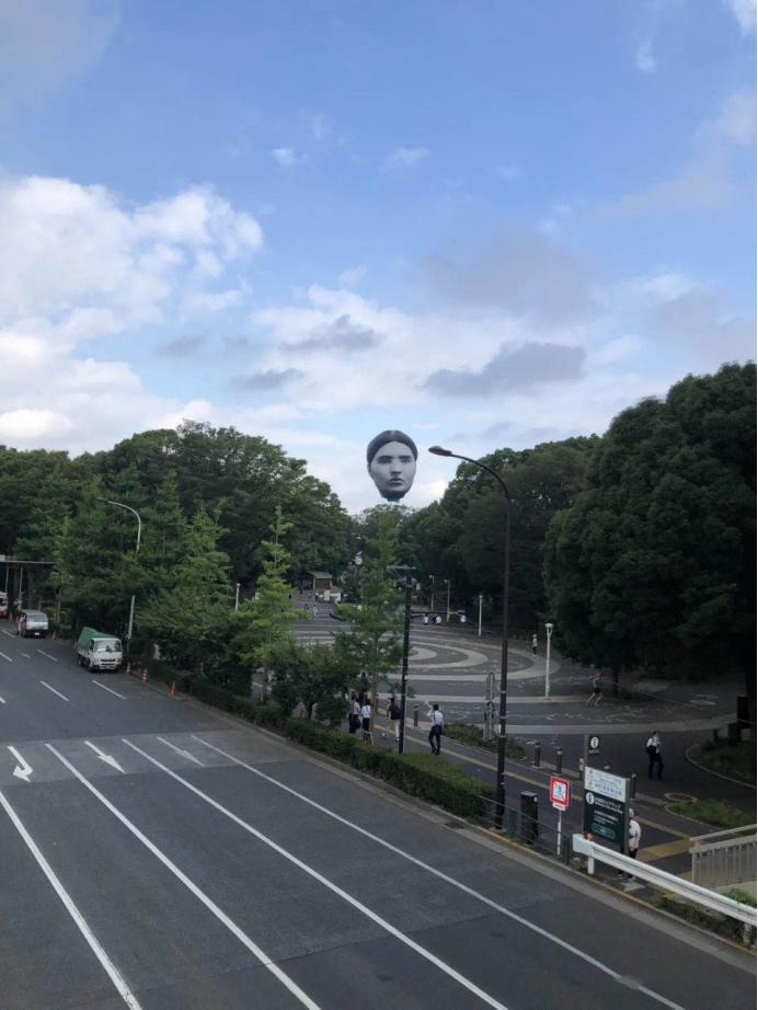 東京都澀谷區的代代木公園上空升起一個