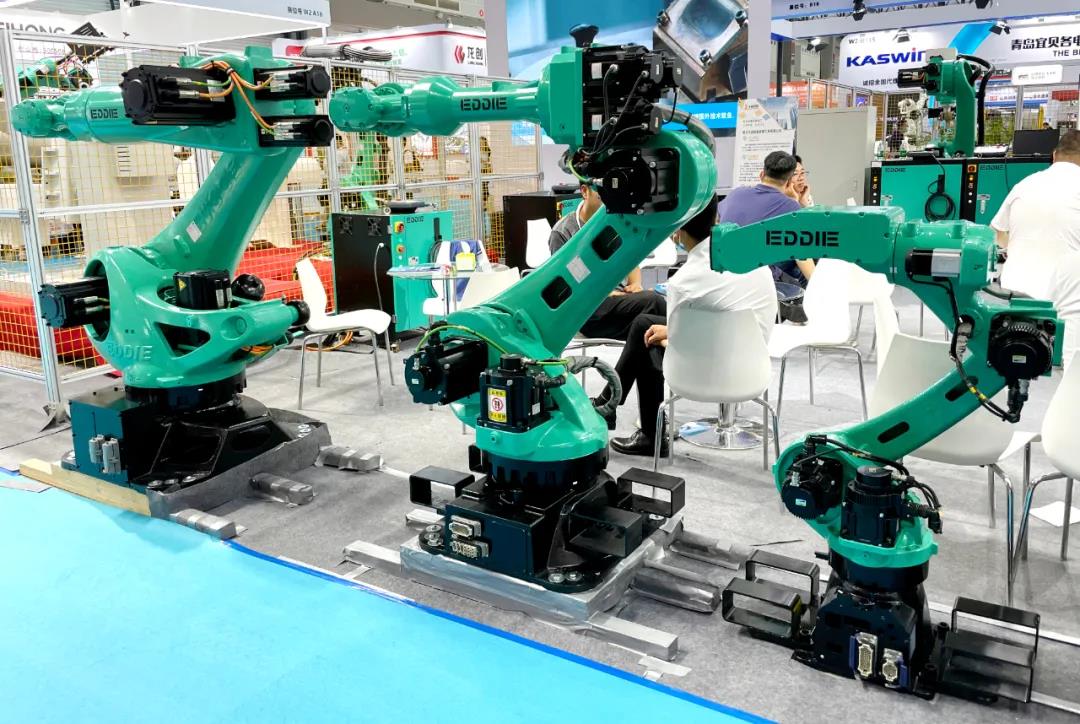 艾迪精密:机器人vr减速器与挖掘机行走马达