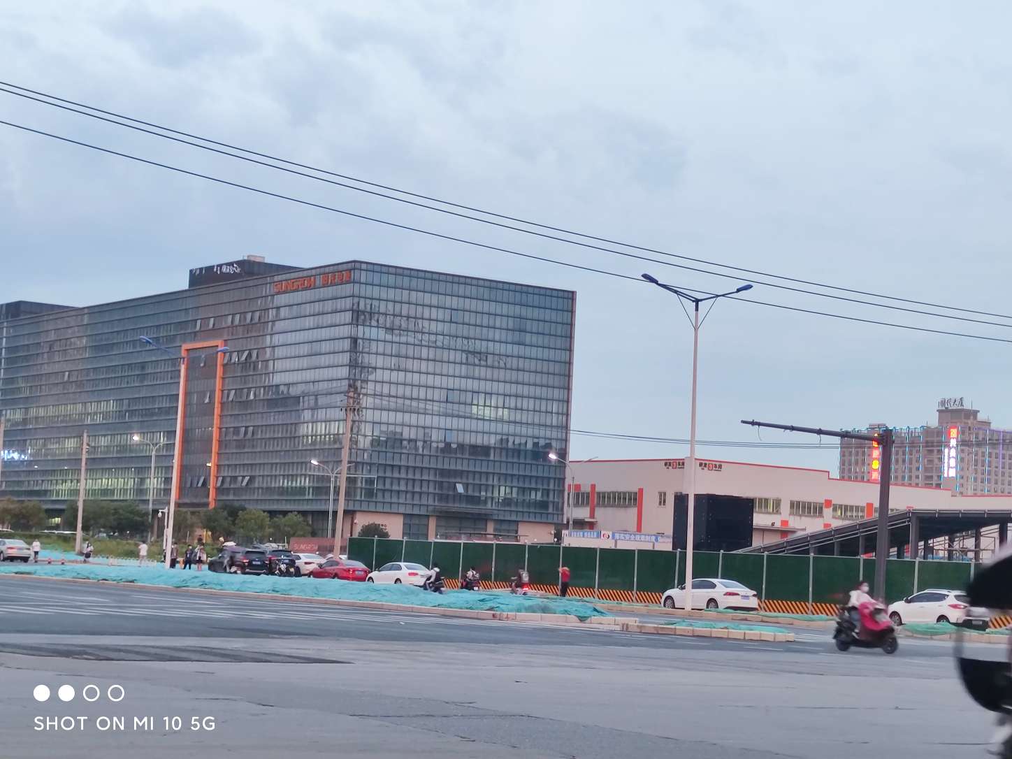 下班路过拍的阳光电源合肥习友路