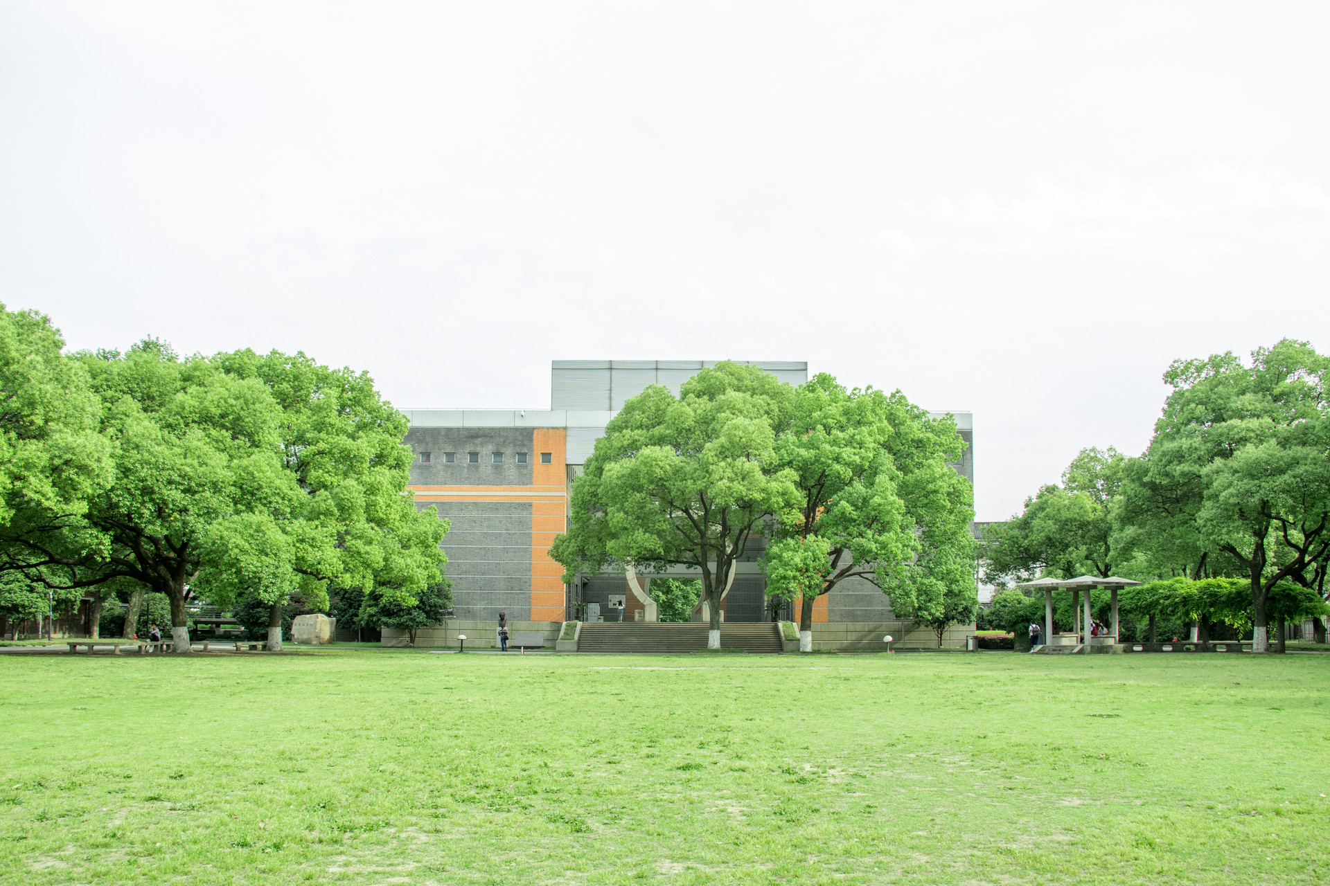 摄图网_500379147_banner_安静的大学校园风光(非企业商用.jpg