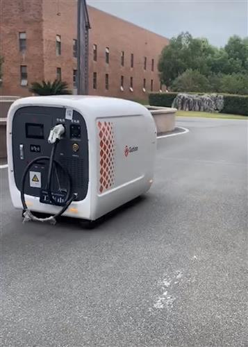 国轩高科的移动式储能充电车被德国大众收购后做的产品也变得精致了