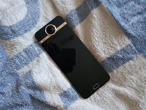 可以测量体温的保千里打令vr金条镶钻奢侈豪华手机难觅真品世面上已经