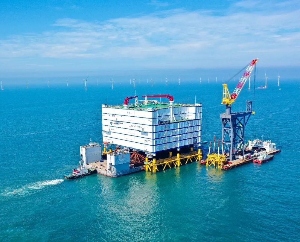 换流站及附近两个风电场(h6,h10)海上升压站的建造,运输及安装工作