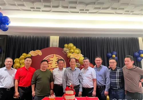 蛇鼠一窝格力电器监事段秀峰的配偶昨日买入10万股深交所21日披露6月