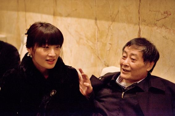 宗馥莉艰难的接班人与幸运的创二代