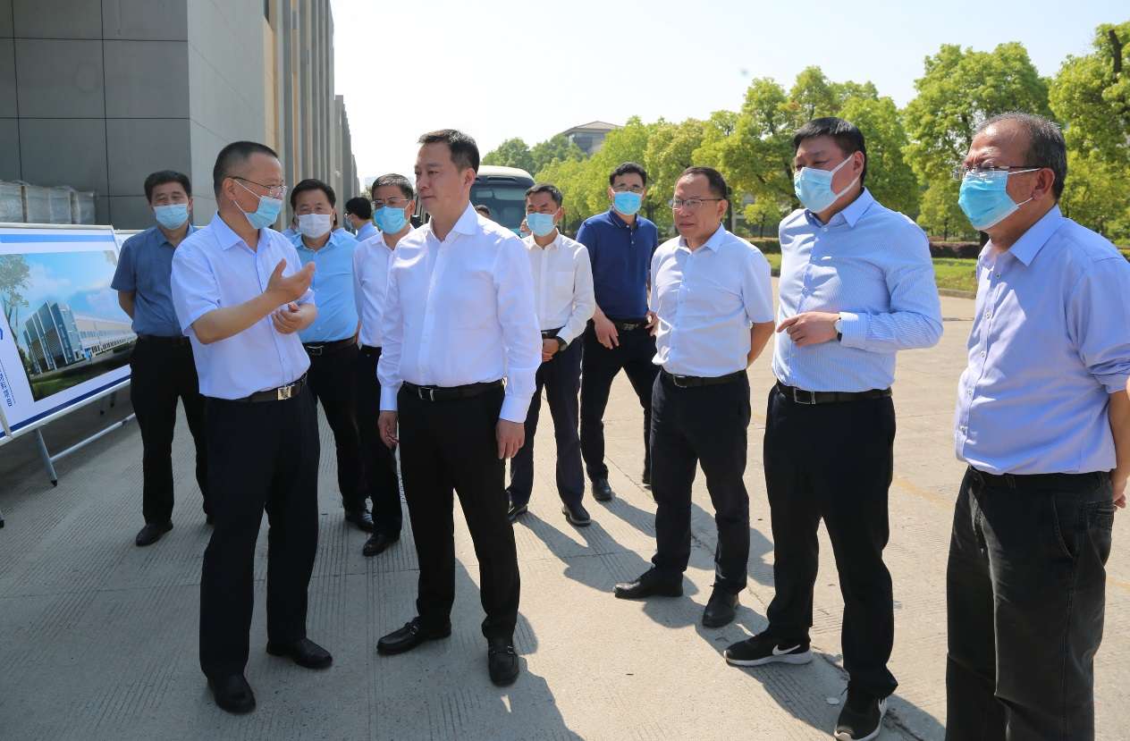 铜峰电子sh6002375月6日上午市委副书记市长孔涛来公司调研园区