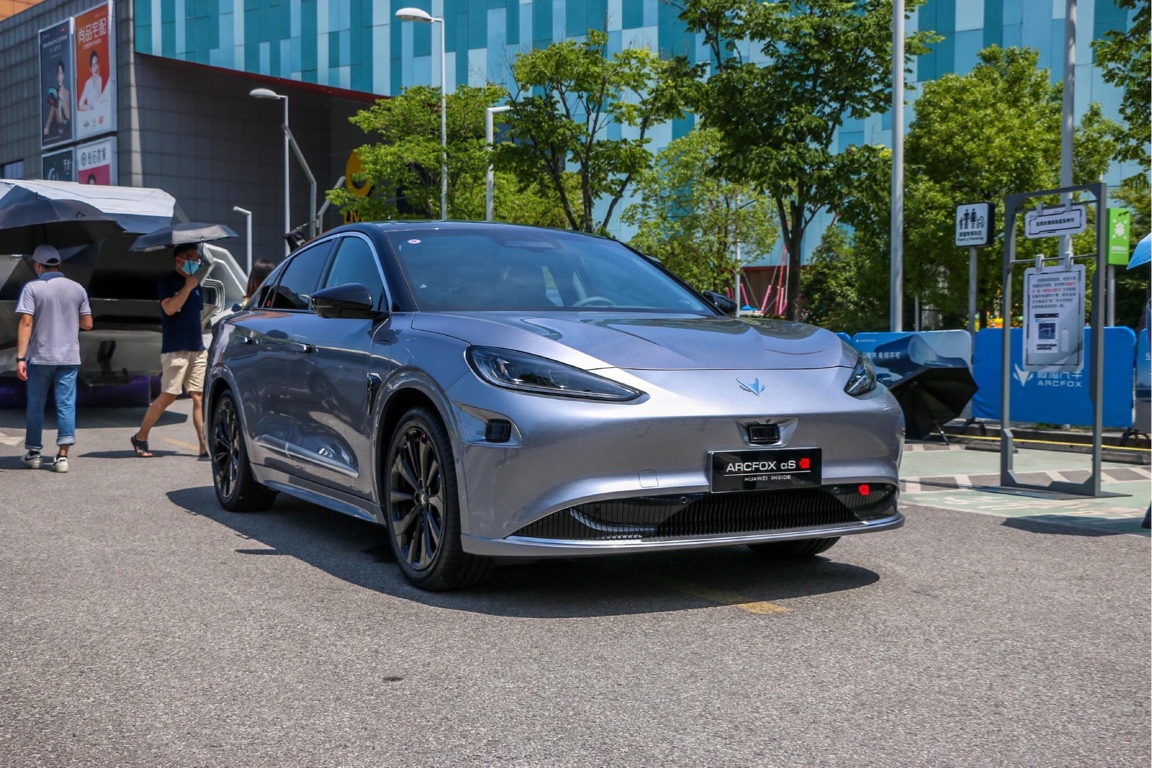 北汽蓝谷sh600733拥有三只激光眼的阿尔法s亮点在哪极狐阿尔法