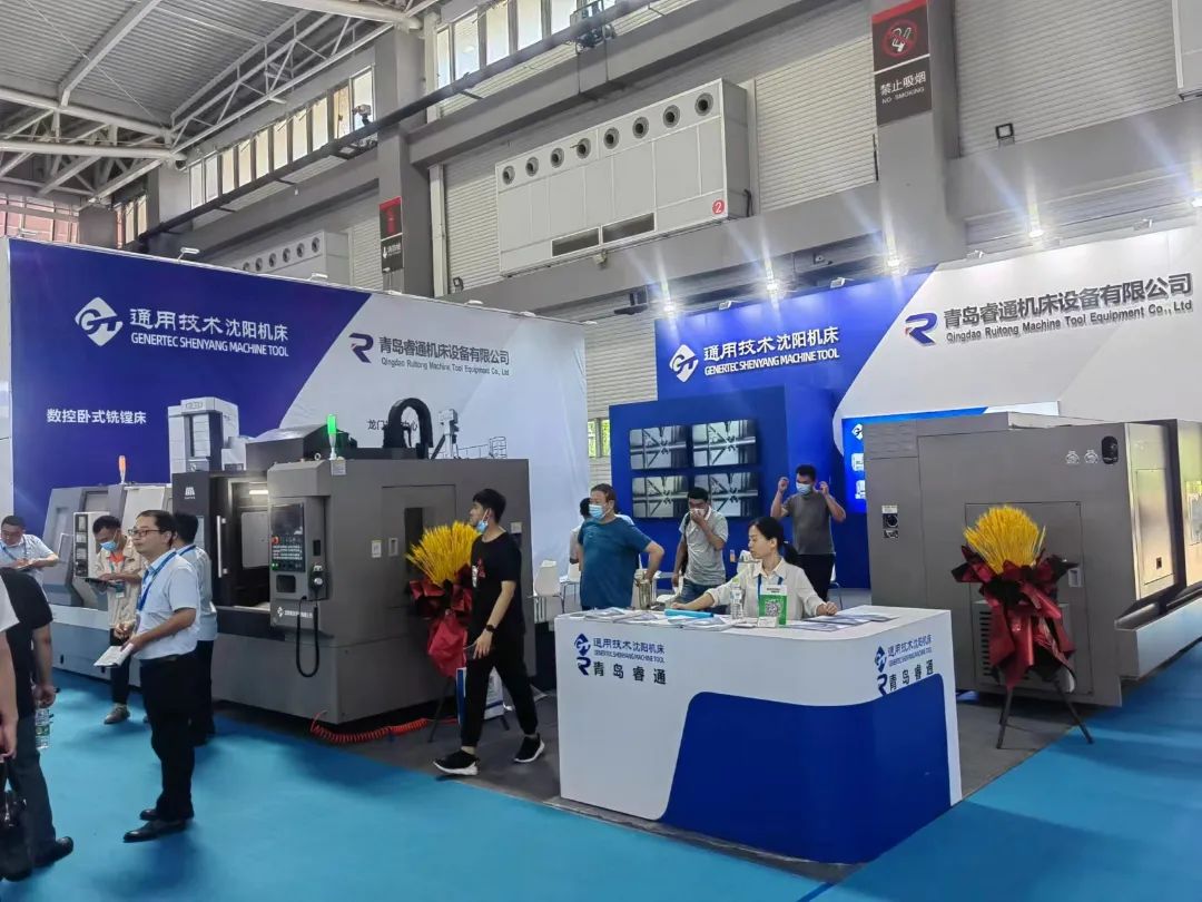 展会现场精彩瞬间8月3日,第25届青岛国际机床展览会(第5届中日韩智能
