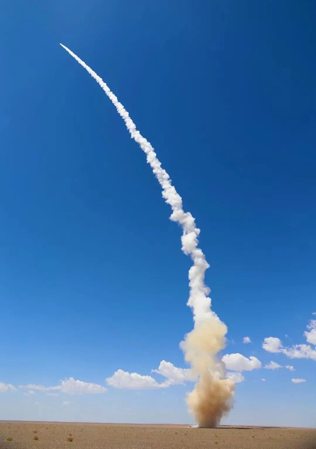 重磅】航天四院推举我国最大固体运载火箭"力箭一号"首飞成功原创首飞