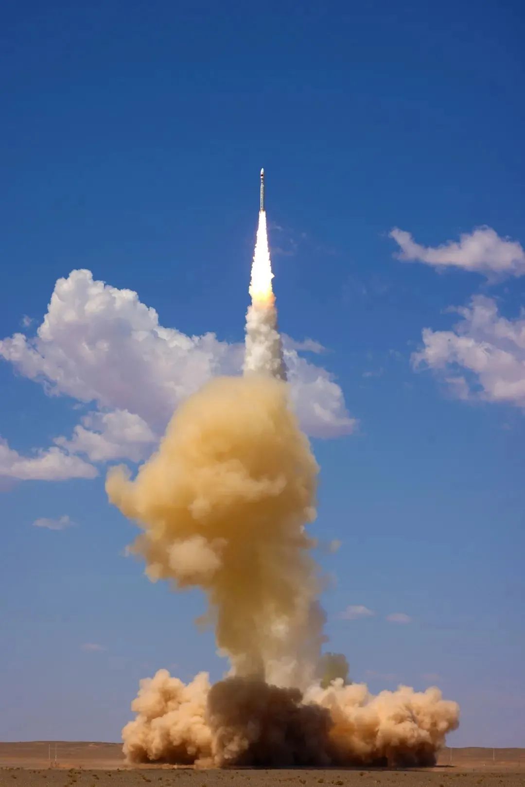 重磅】航天四院推举我国最大固体运载火箭"力箭一号"首飞成功原创首飞