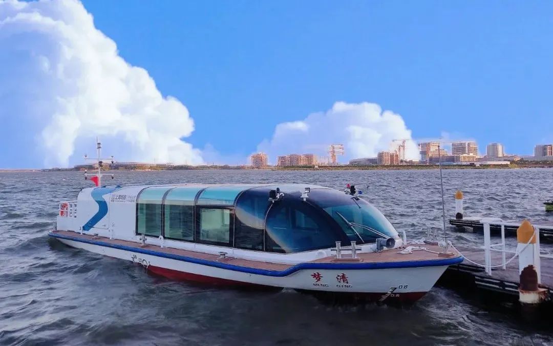绿色产业绿色新能源助力城市水上会客厅上海苏州河新能源游船交付运行