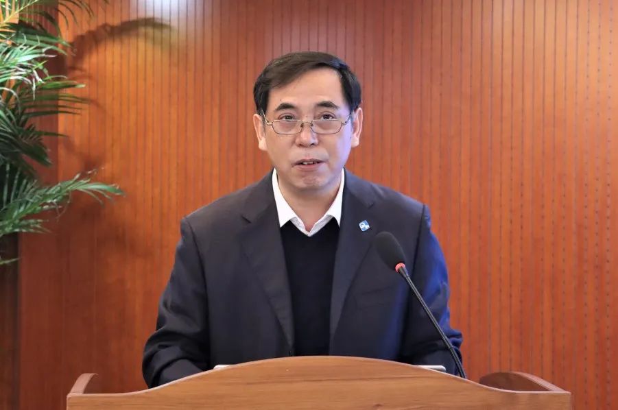 党委书记,重点实验室主任黄正华介绍了企业创新发展联合基金相关情况