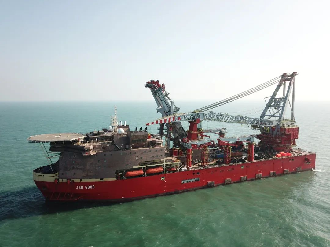 jsd6000深水起重铺管船顺利完成试航