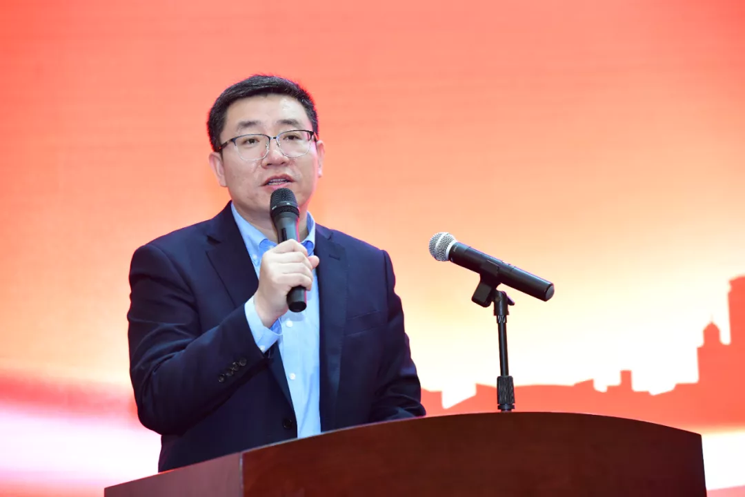 天马微电子董事长彭旭辉当选深圳市平板显示行业协会第