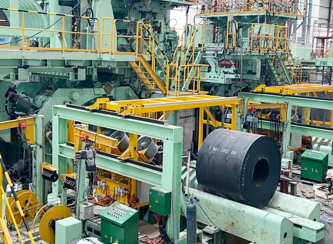 中国一重设计制造的华菱涟钢1580毫米热连轧机组一次性热试成功