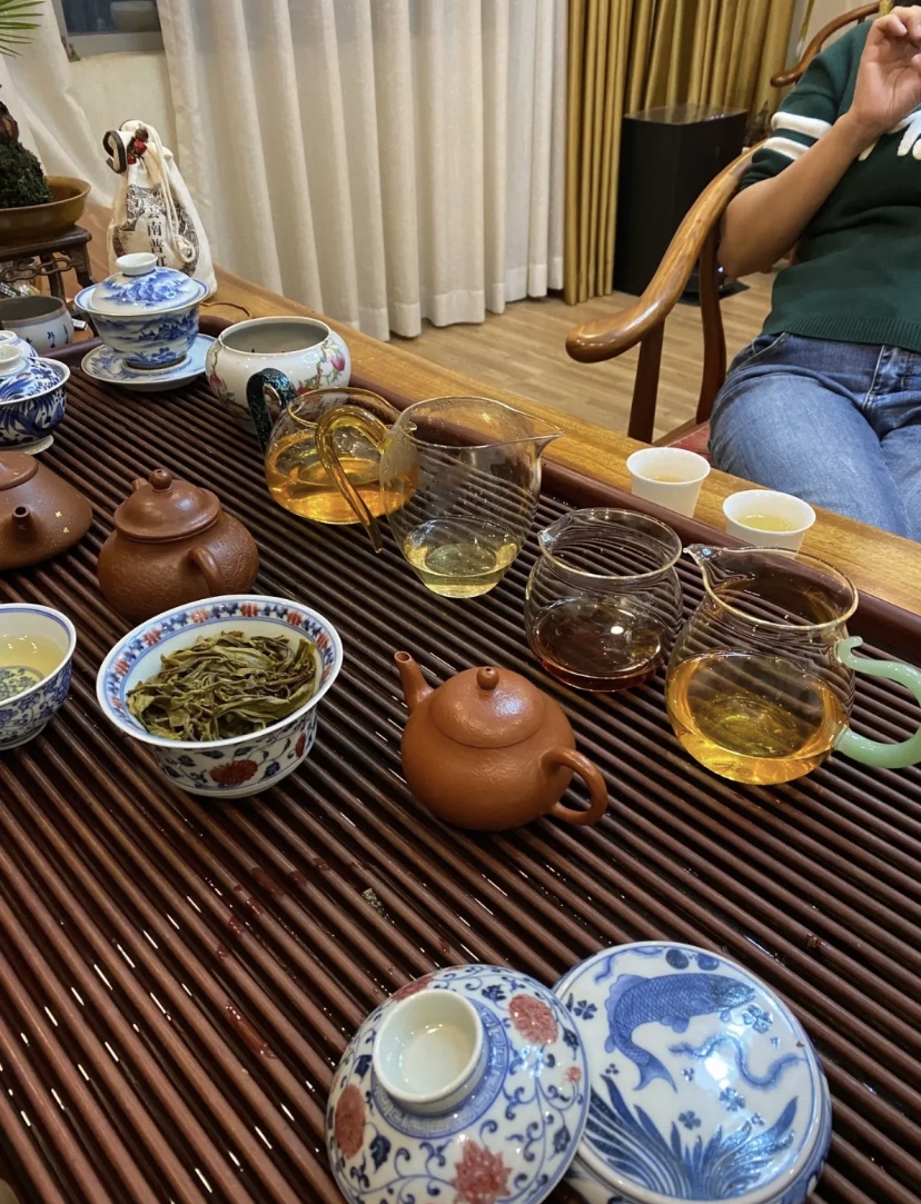 下午十盘朋友来公司喝茶就没有怎么发帖子更新趋势目前来看晚间消息面