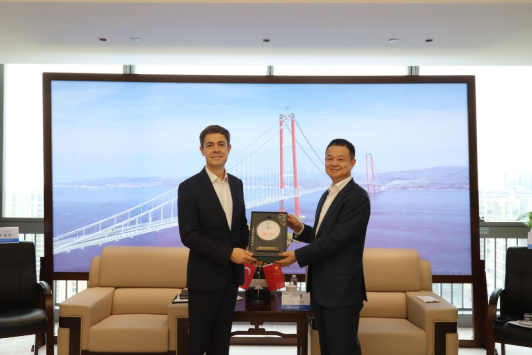 蜀道集团党委书记董事长唐勇会见土耳其驻成都总领事陶可曼一行