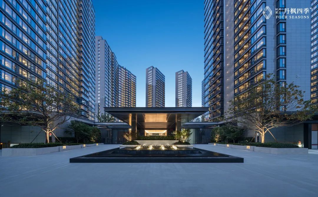 家期如约遇见家的n种色彩丨丹枫四季盛大交付用品质书写生活滨江集团