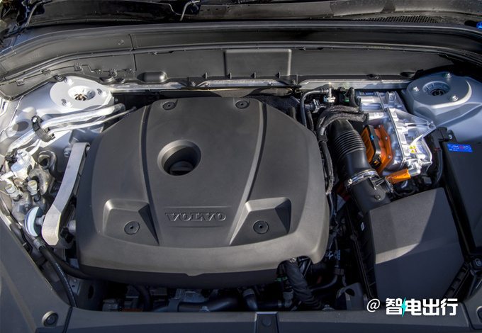 0t低/高功率涡轮增压发动机,并适配48伏轻混系统,传动系统匹配8速手自