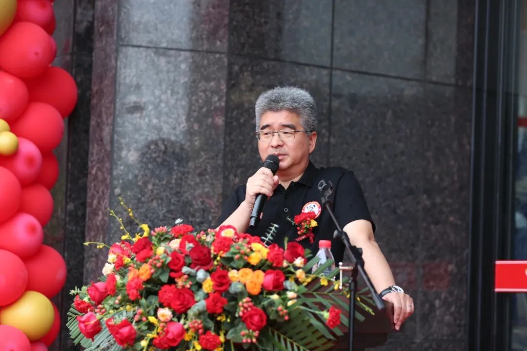 熊猫金控名誉董事长,熊猫烟花集团董事长李民先生,深度的讲述了花炮