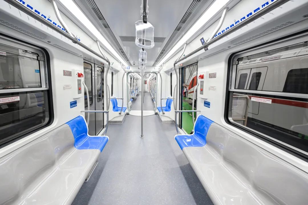 "中车造"墨西哥城轻轨列车技术特色