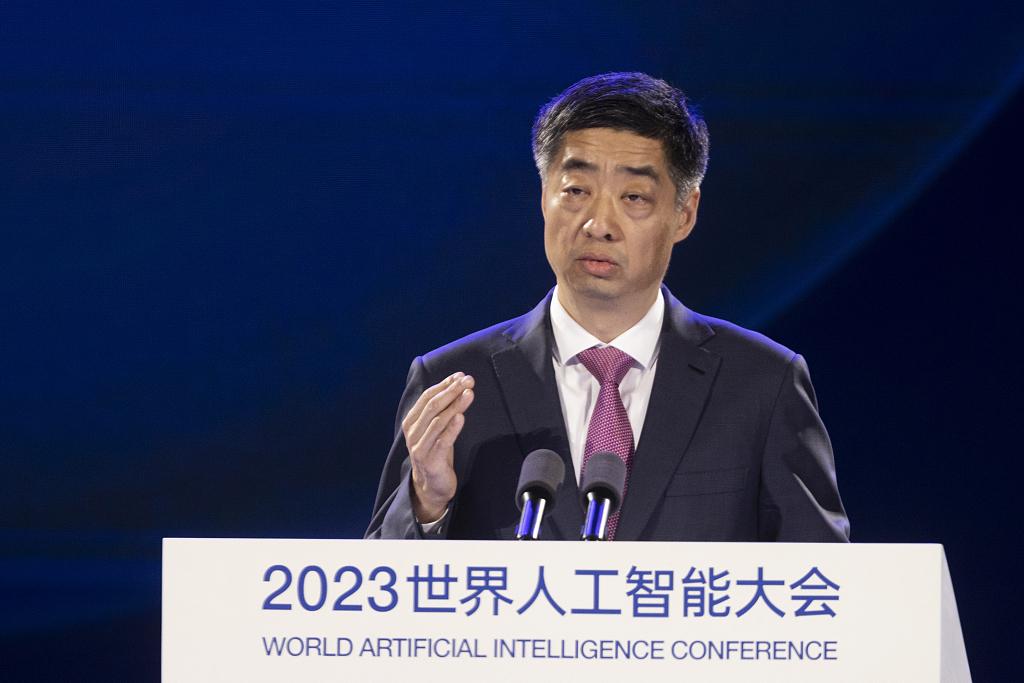 财联社责编 王天勇2023-10-13 21:01华为胡厚崑:明年将是中国智能驾驶