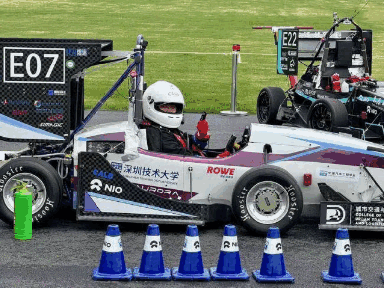 深圳技术大学赛车工作室获中国大学生电动方程式汽车大赛总亚军一个月