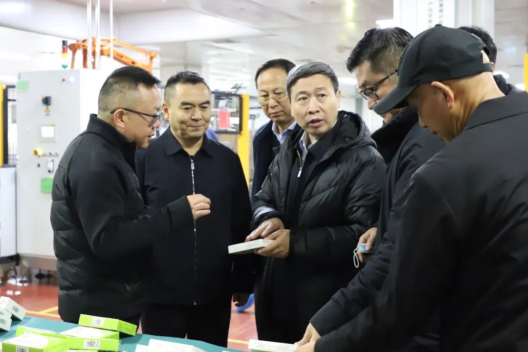 国家中医药管理局党组成员副局长王志勇率队到贵州百灵调研贵州百灵