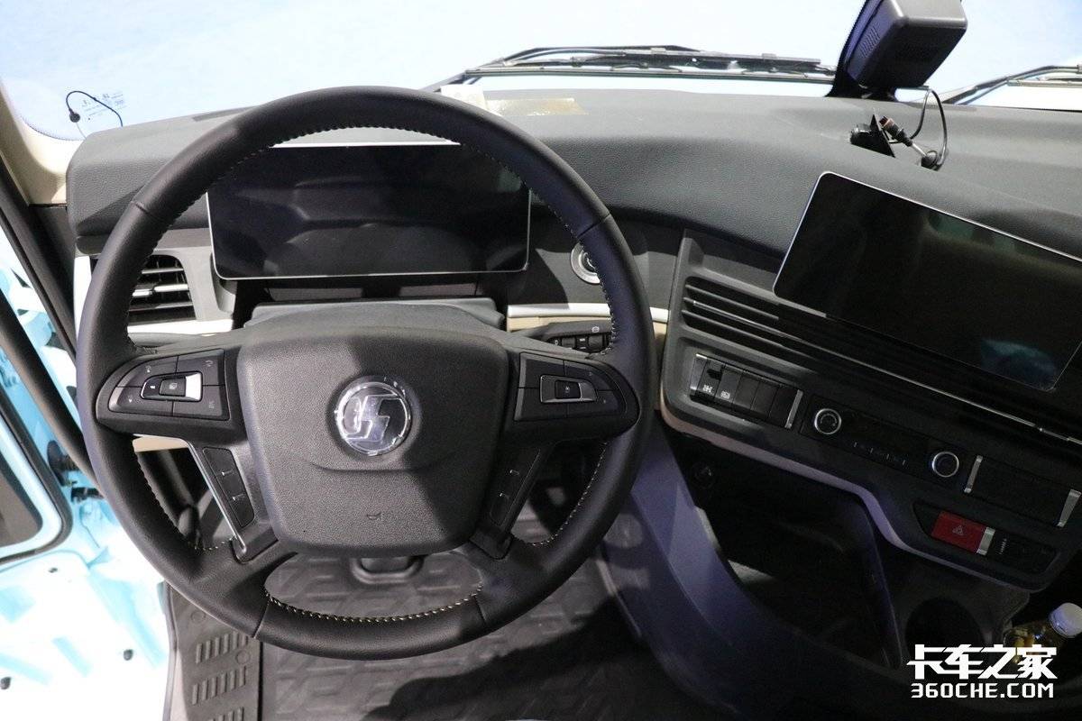 配备潍柴动力的德龙x6000三气瓶总容积3450l超长续航