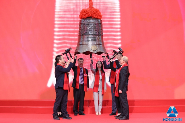 宏鑫科技敲钟创业板 聚焦高端锻造铝合金车轮 推动行业高速发展_财富号_东方财富网