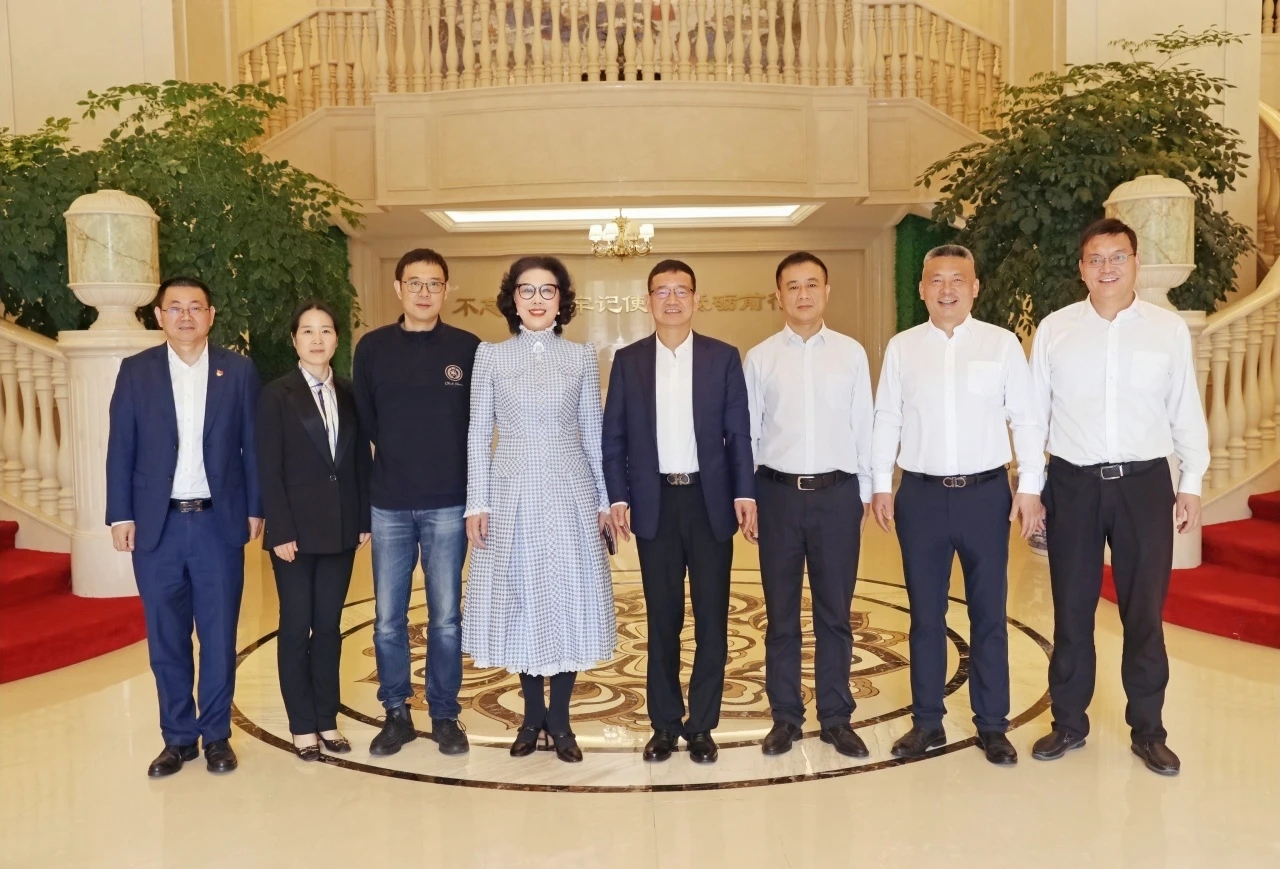 绍兴市副市长陈伟军率调研组走进万丰集团