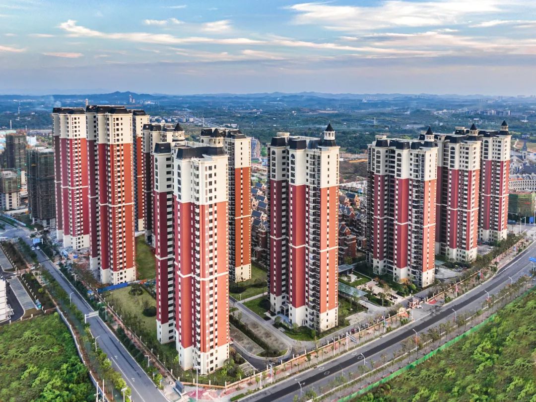 地华中五大项目进入融资"白名单"|株洲绿地21城获批4亿元贷款批复首笔