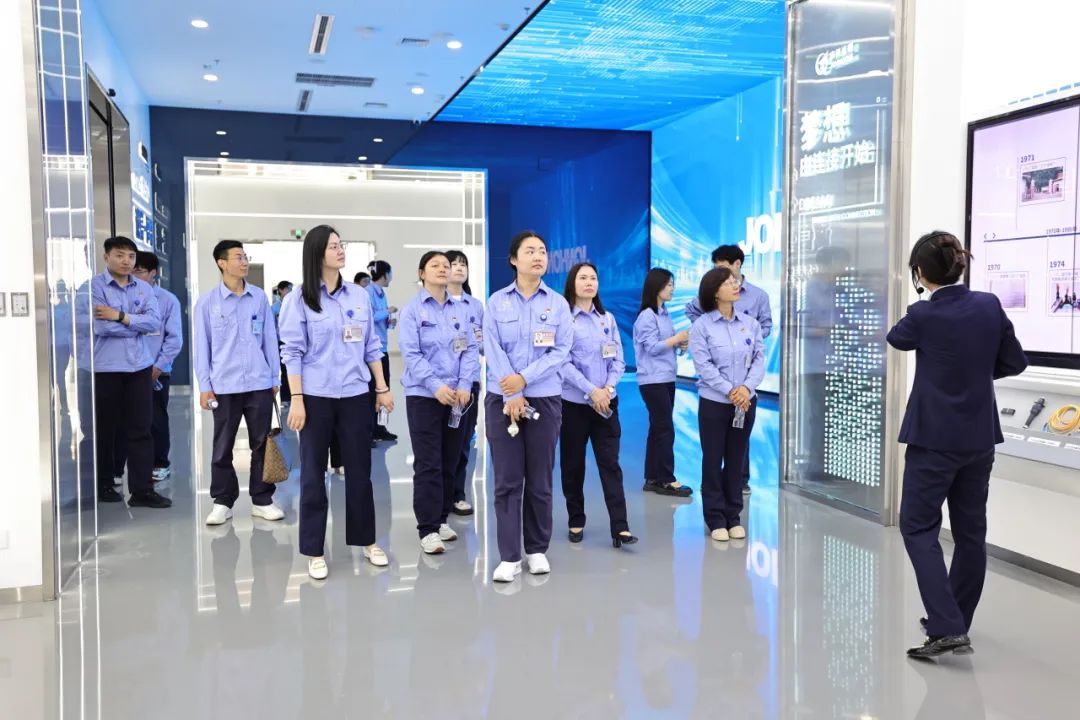 中航光电基础器件产业园正式落成投产