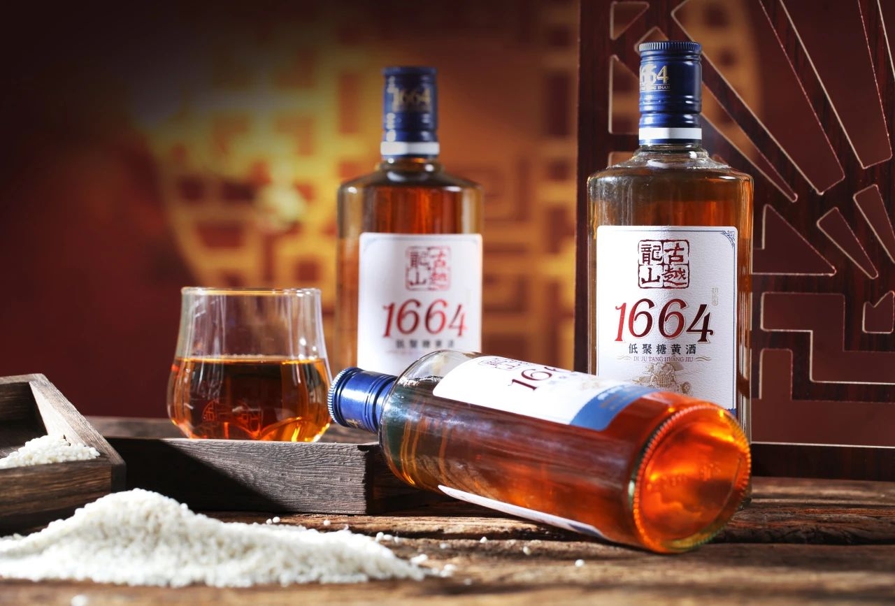 轻松,愉悦,陶然,  这样的后劲  或许正是中国黄酒的魅力所在.