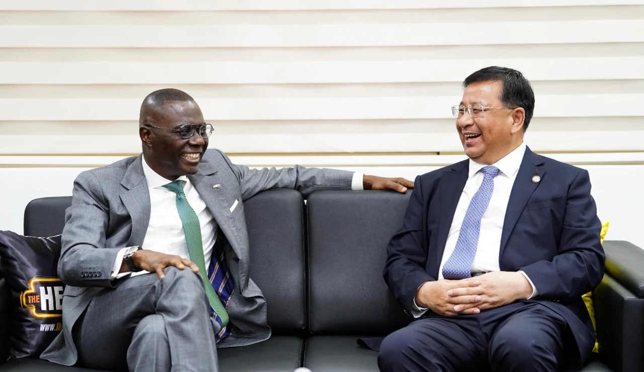 戴和根与尼日利亚拉各斯州州长桑乌鲁举行会谈