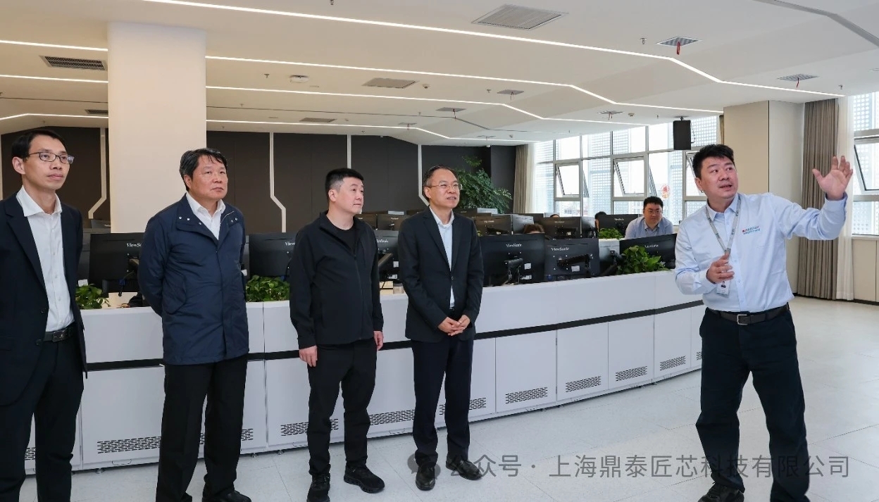 4月28日,上海市委常委,临港新片区党工委书记,管委会主任陈金山带队