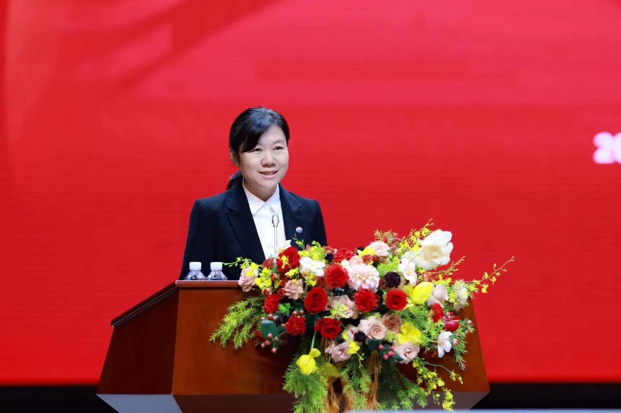 王莉主持会议三是茅台的稳定,健康,可持续发展,需要人才与创新.