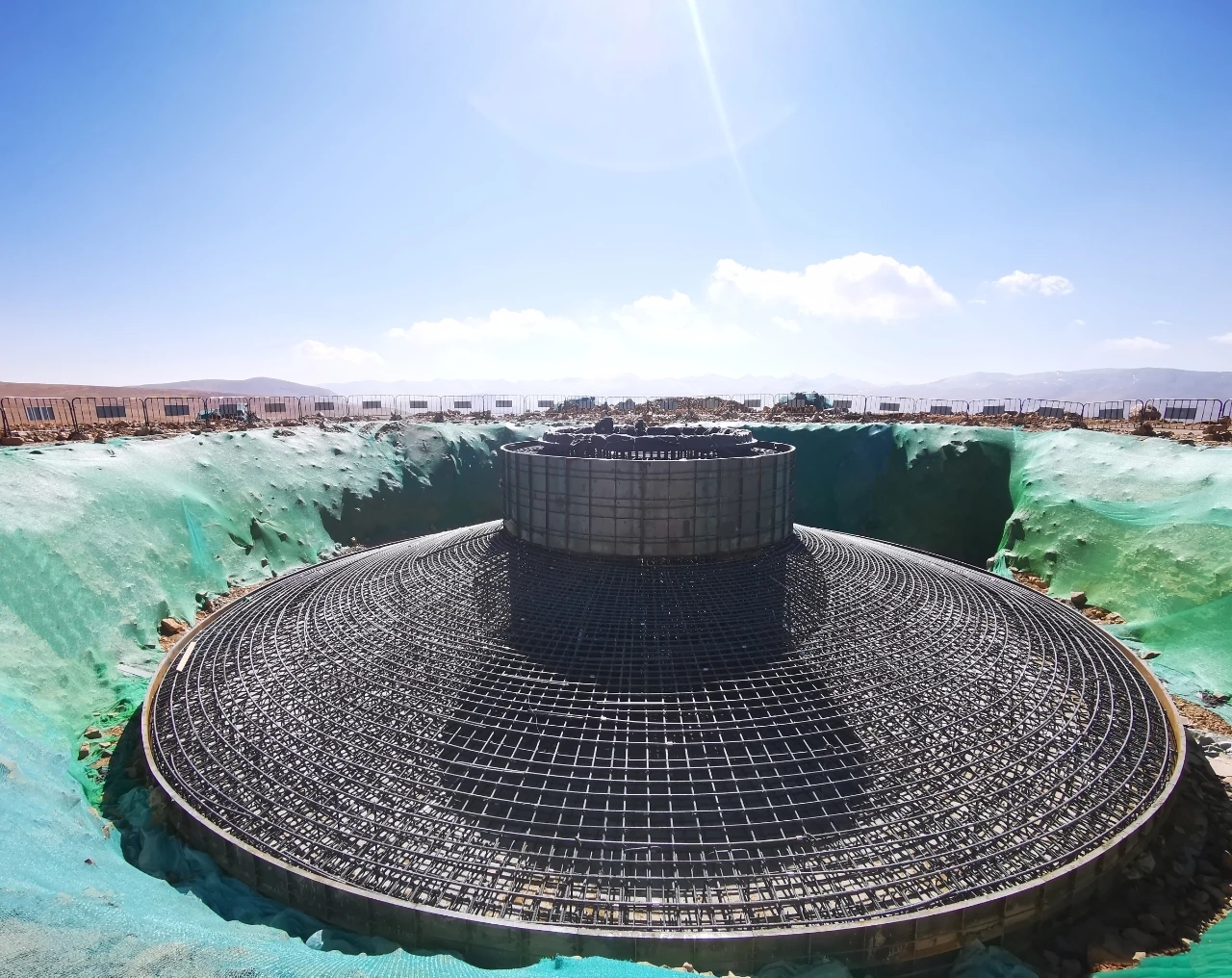 为后续风机吊装和整体并网发电奠定了坚实的基础,也标志着风电场建设