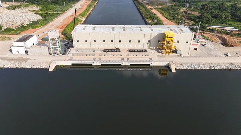 电 建 晚 播 报 : 中国电建科特迪瓦格西波-波波里水电站项目首台机组