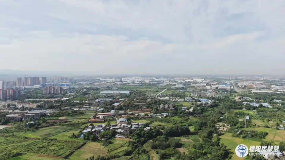 离尘不离城的生活,甚至完全能够自给自足.