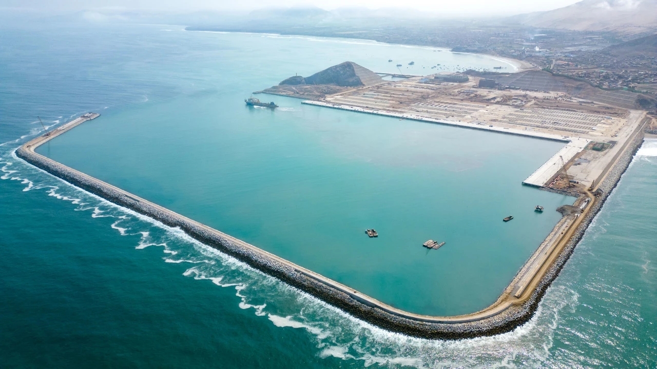 该项目是湖南省"十三五"高速公路建设规划项目,是连接辰溪,泸溪,沅陵3